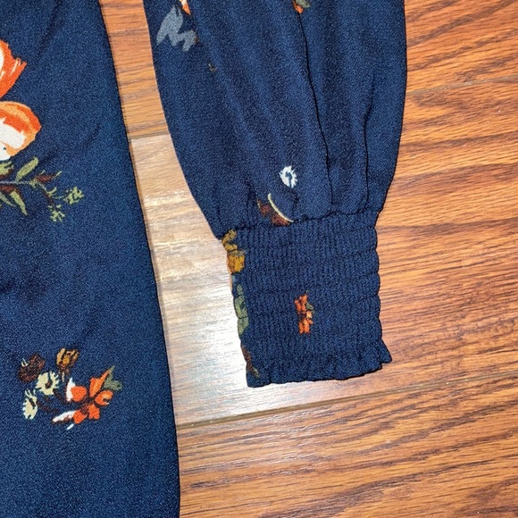 Xhiliration Floral V neck long sleeve Mini dress - Picture 4 of 5